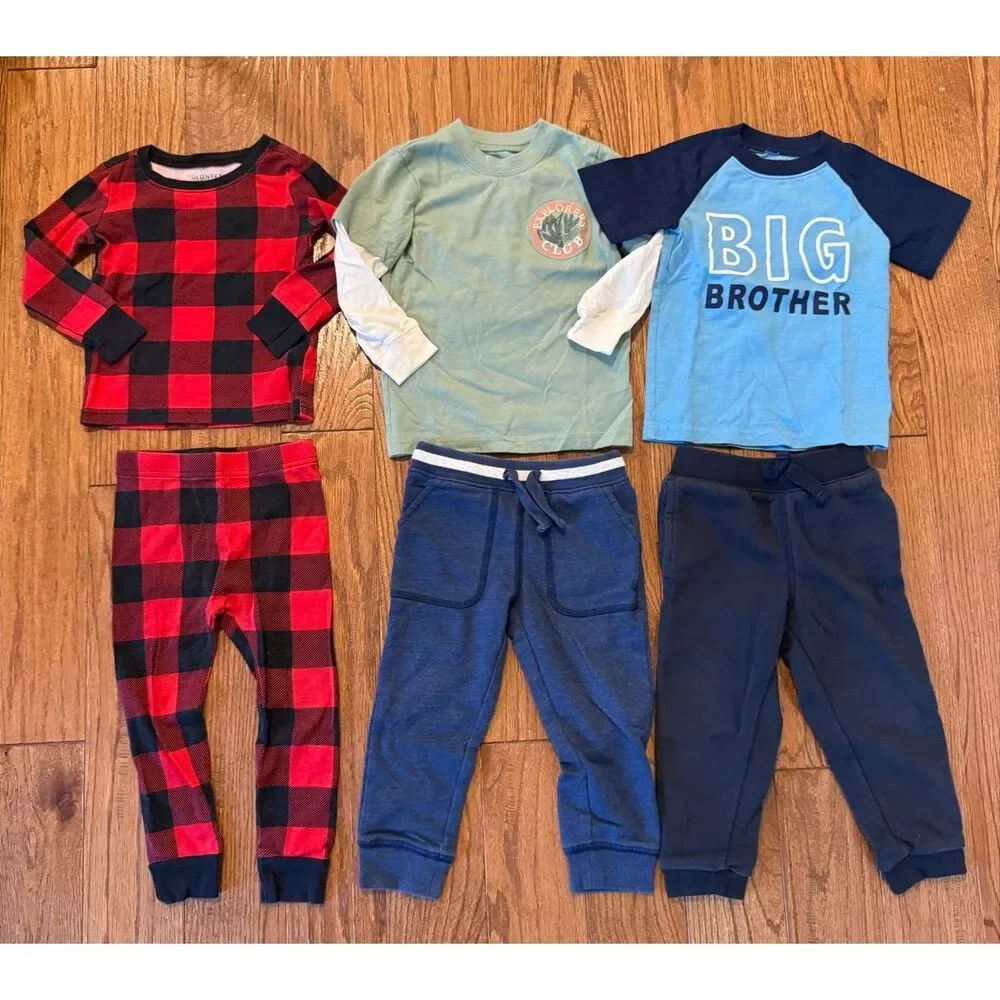 Boys 2t Carters Children’s Place outfit pajama bundle